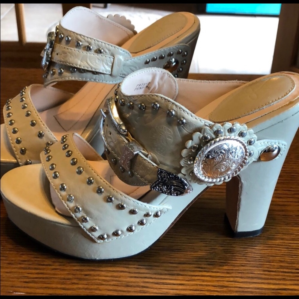 YKnot Branded size 7.   “Take Me Away”ivory